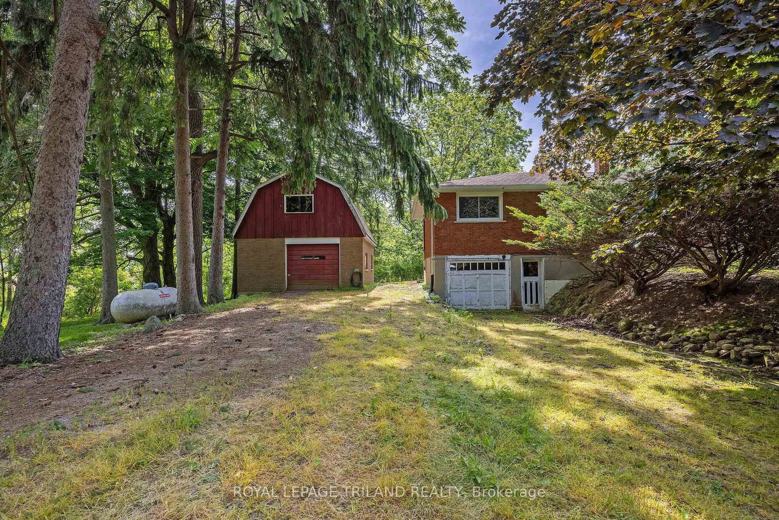 Listing Image 6