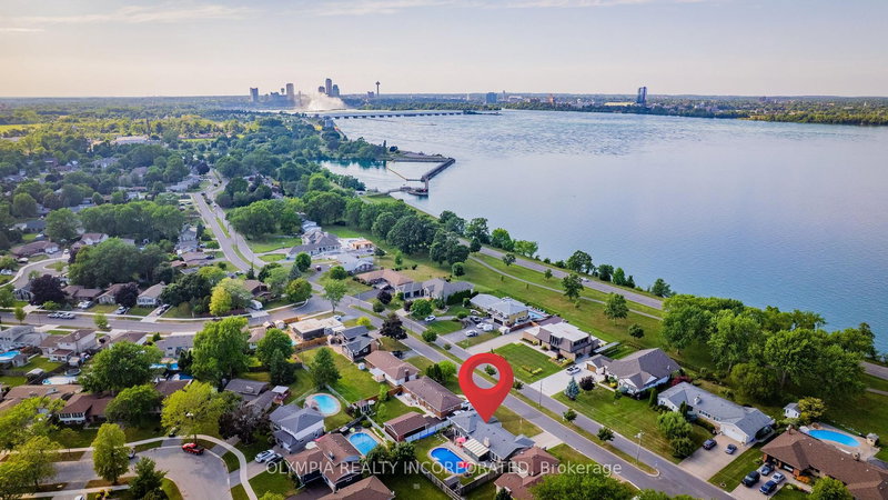 8133 Sarah St, Niagara Falls, L2G 6T9 | Image 2