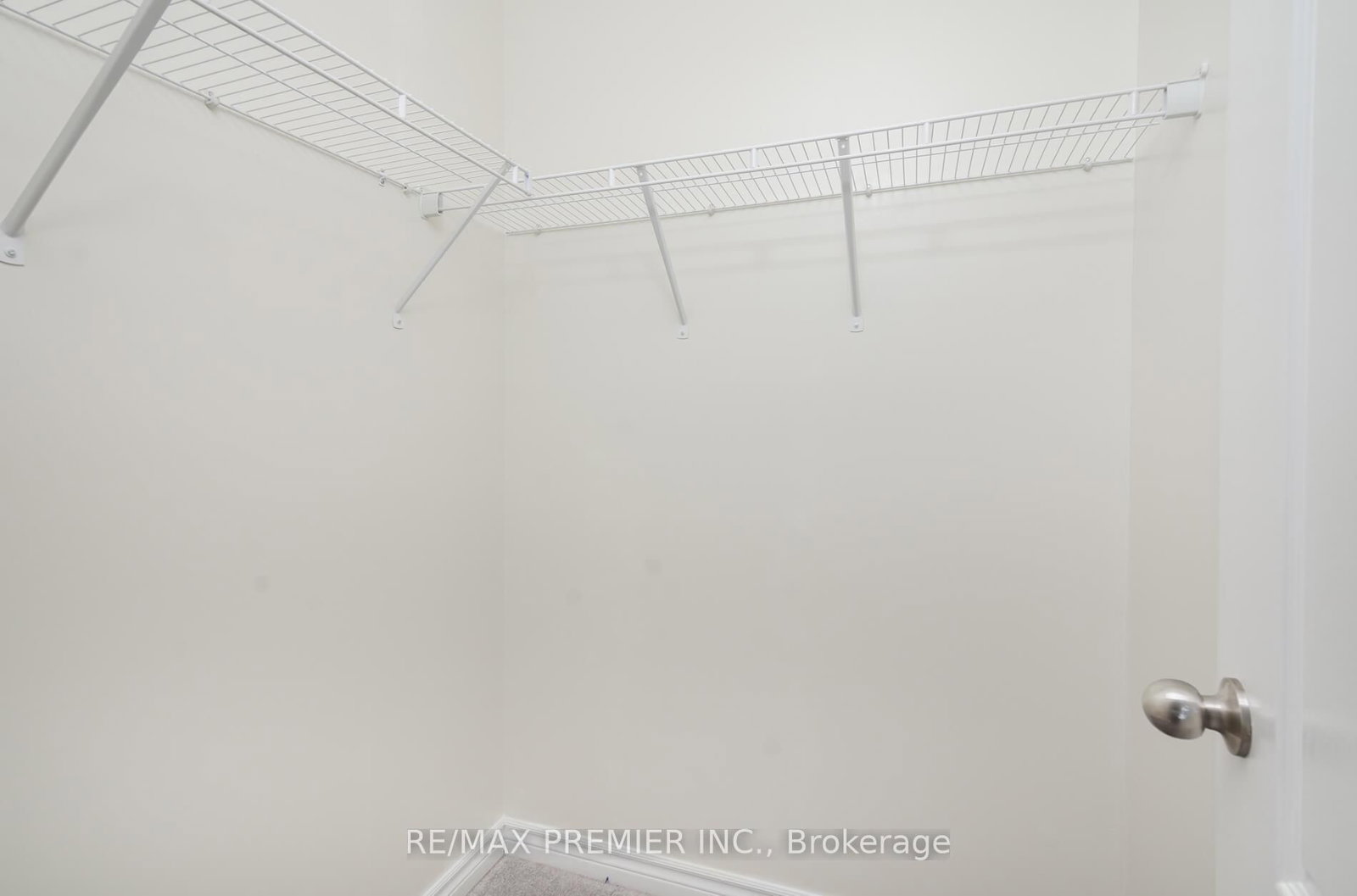 Listing Image 30