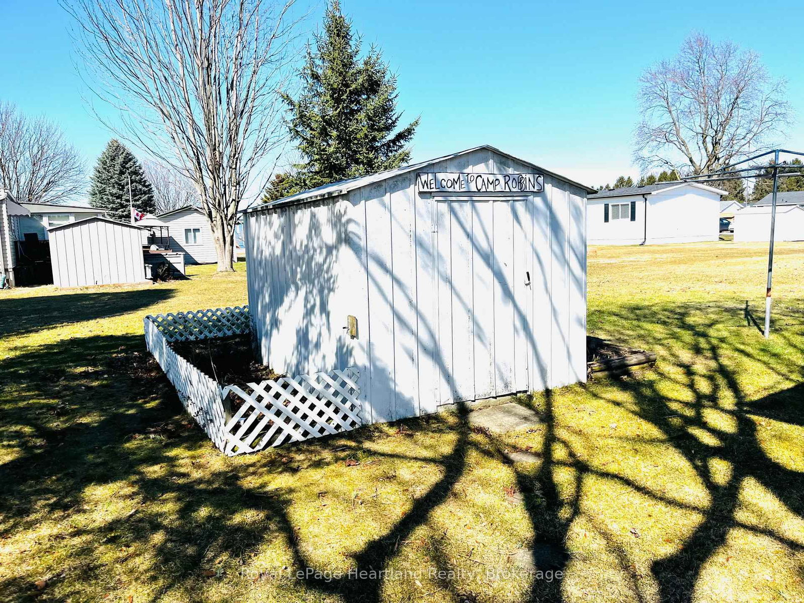 Modular Home sold at 21 Velma Street, Strathroy-Caradoc, Ontario, N7G 1A1 - SE - MLS: X12463569