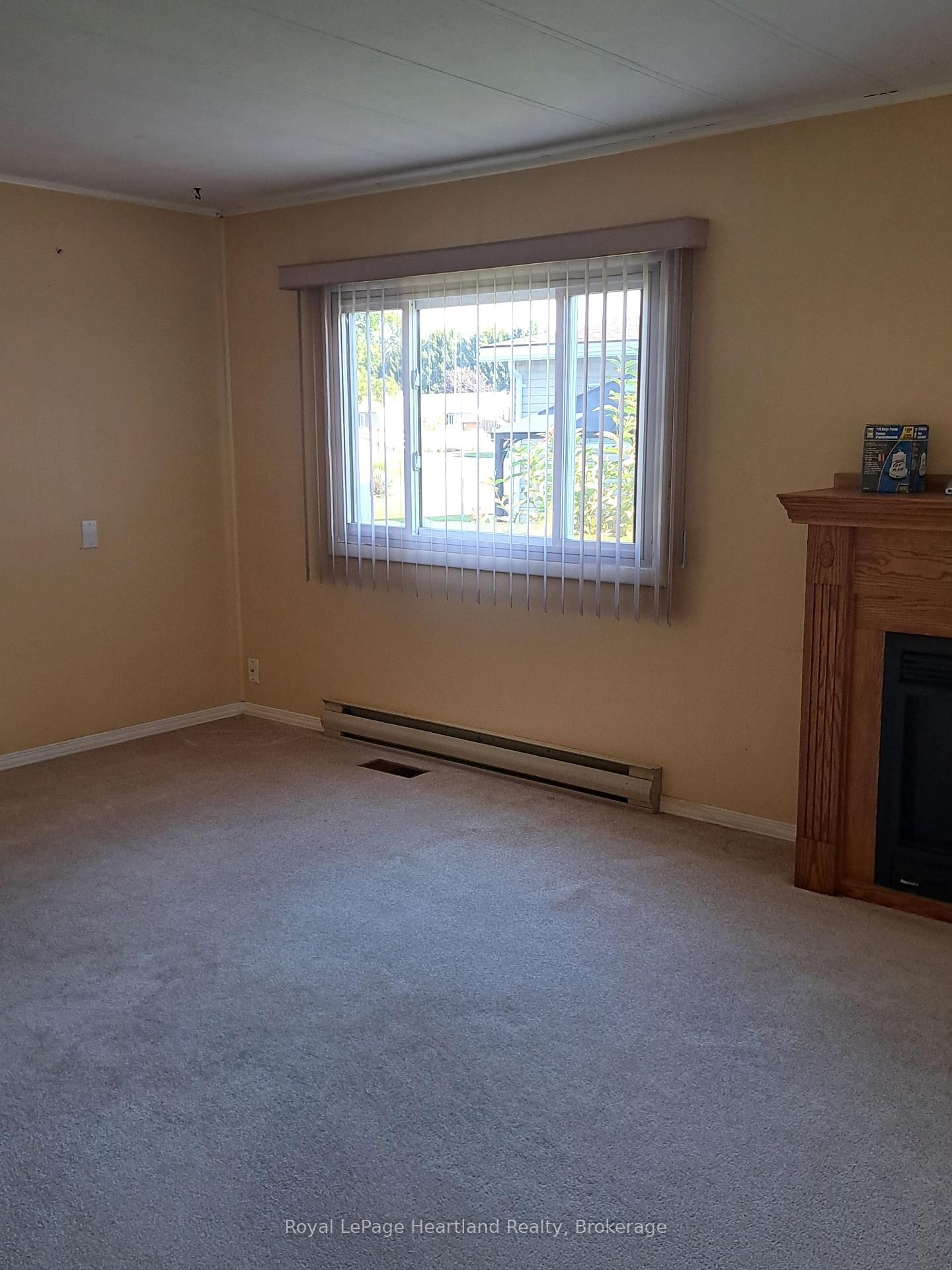 Modular Home sold at 21 Velma Street, Strathroy-Caradoc, Ontario, N7G 1A1 - SE - MLS: X12463569