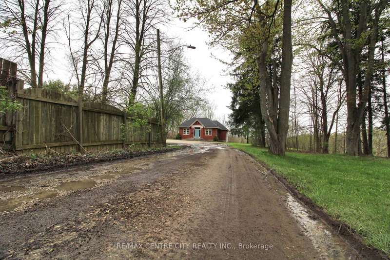 12 Chester St, St. Thomas, N5R 1T8 | Image 3