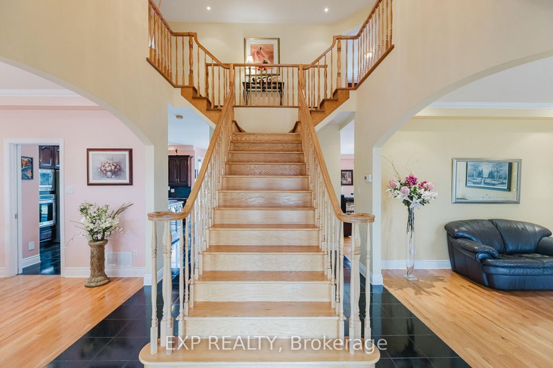 5472 Wicklow Dr, Ottawa, K4M 1C4 | Image 2