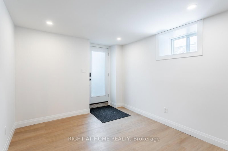 4 - 113 Catharine St N, Hamilton, L8R 1J5 | Image 2