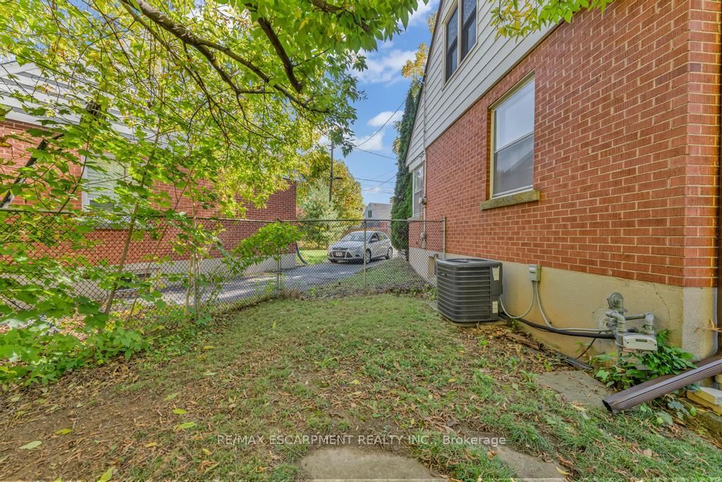 Listing Image 49