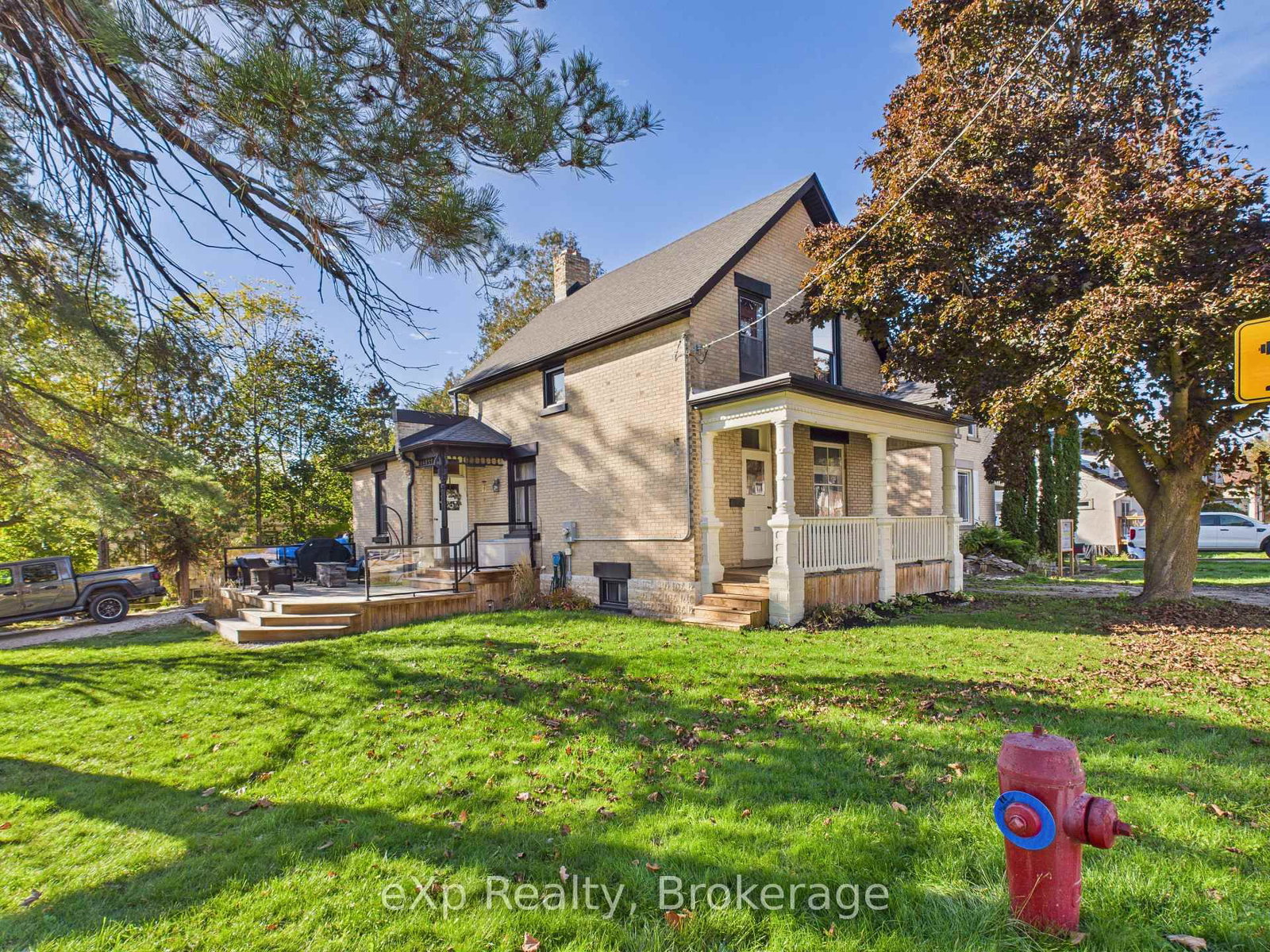 Listing photo 2