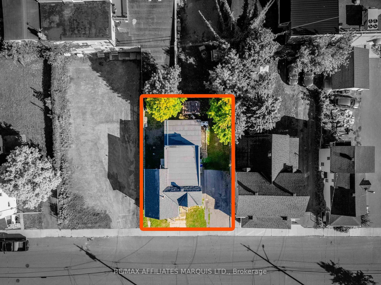 Listing Image 4