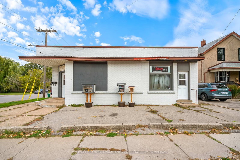 148 KILLALY St E, Port Colborne, L3K 1N8 | Image 2