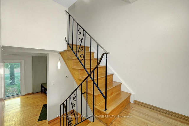 28 - 2 Bertona Street