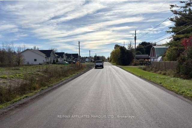 5363 Woodland Road N