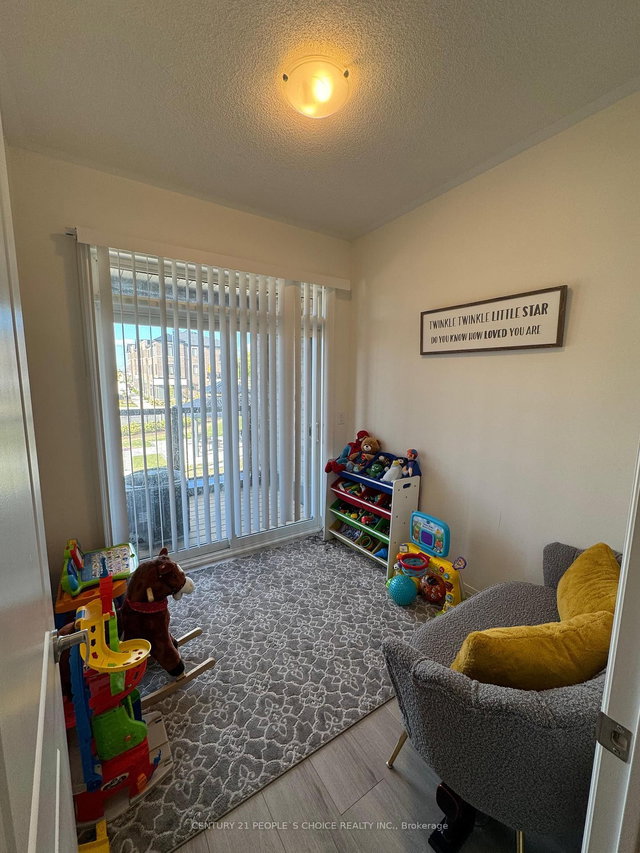 811 - 585 Colborne Street