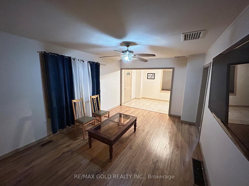 1315 Partington Ave, Windsor, N9B 2P5 | Image 2