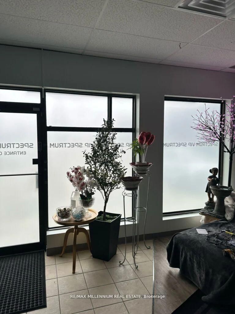 H1 - 227 Bunting Rd, St. Catharines, L2M 3Y2 | Image 2