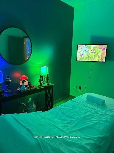 227 Bunting Road, Unit H1 - Photo 5