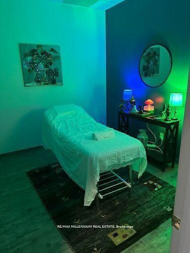 227 Bunting Road, Unit H1 - Photo 8