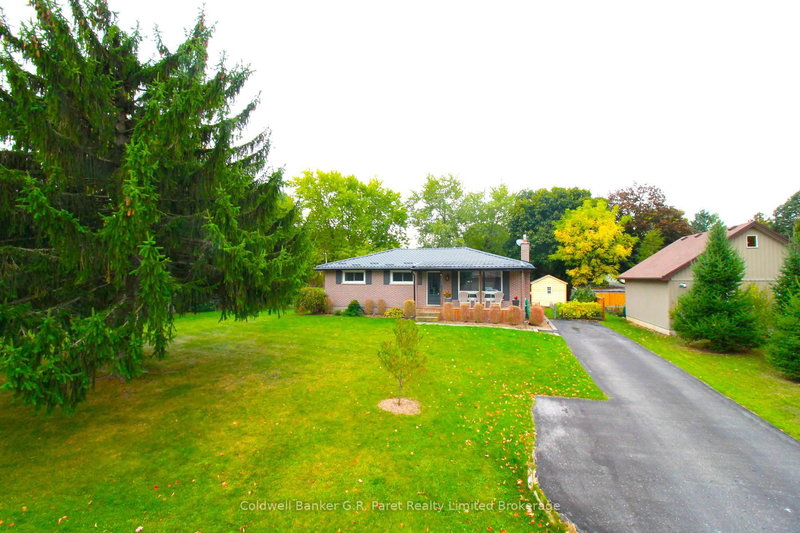 104 Simcoe Cres, Middlesex Centre, N0L 1R0 | Image 3