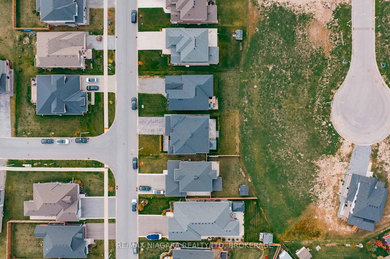 2864 Arrowsmith Crt S, Fort Erie, L0S 1S0 | Image 2