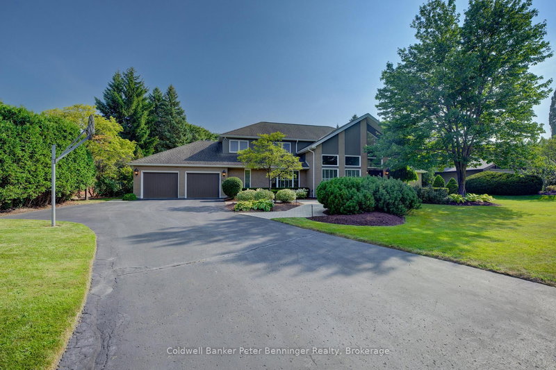 587 Manorwood Crt, Waterloo, N2K 3L7 | Image 3