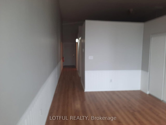 201 - 192 King Street W