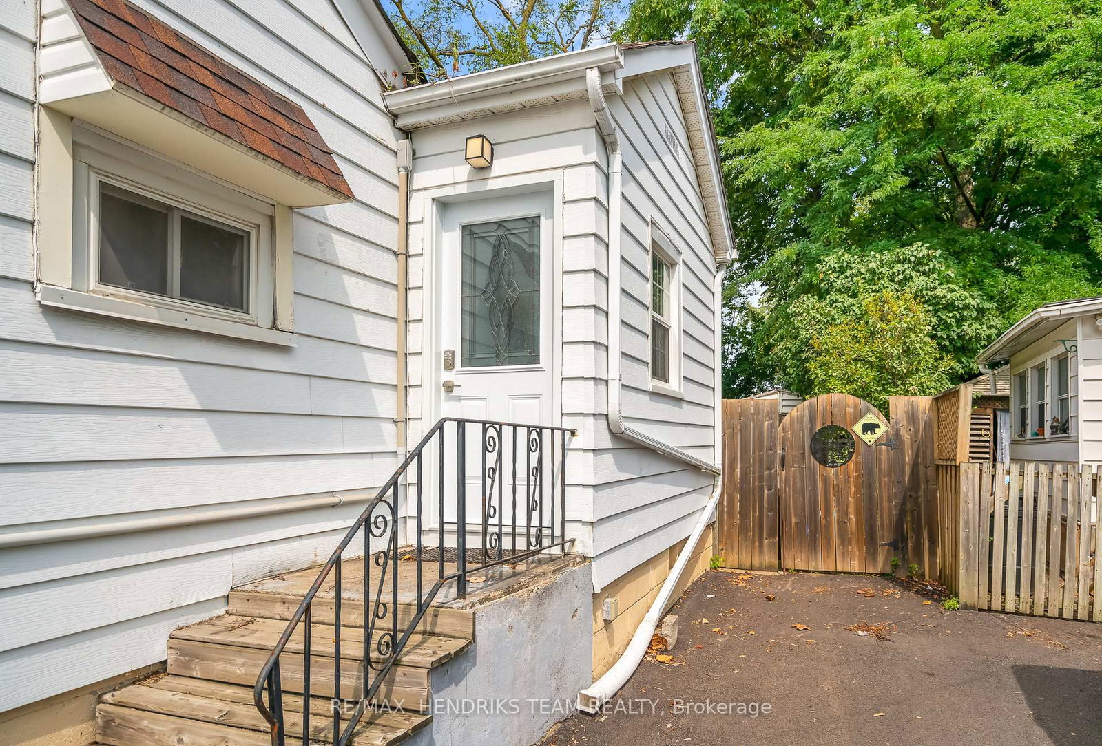 Listing Image 15