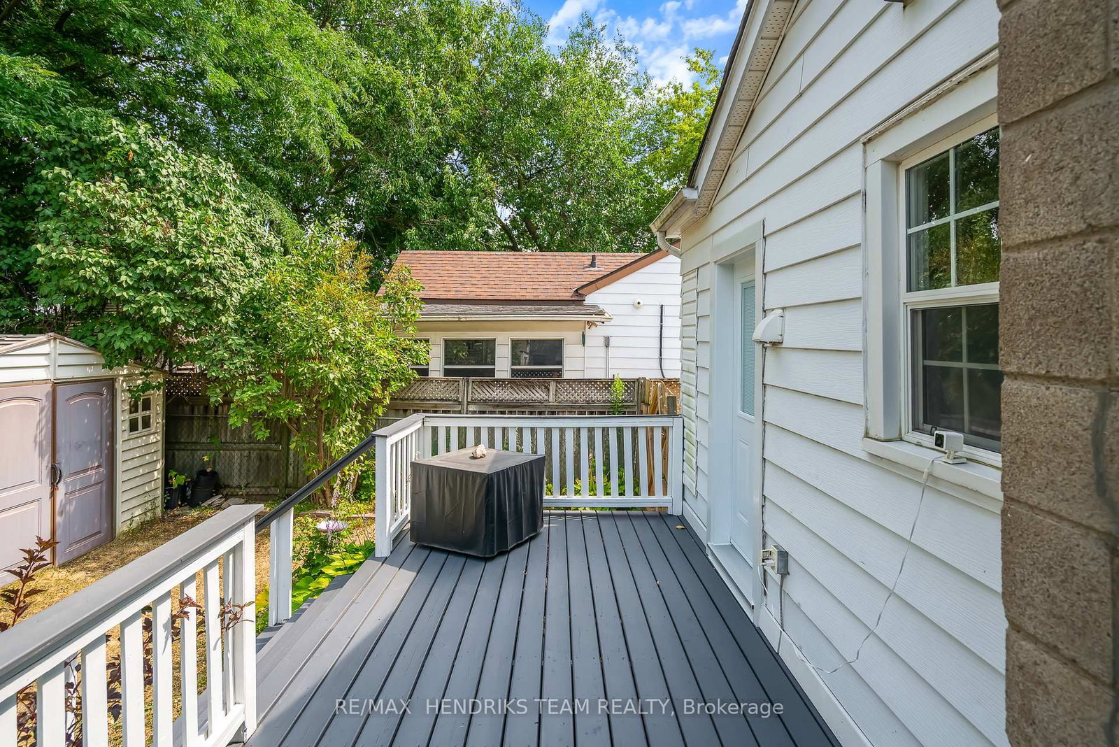 Listing Image 18