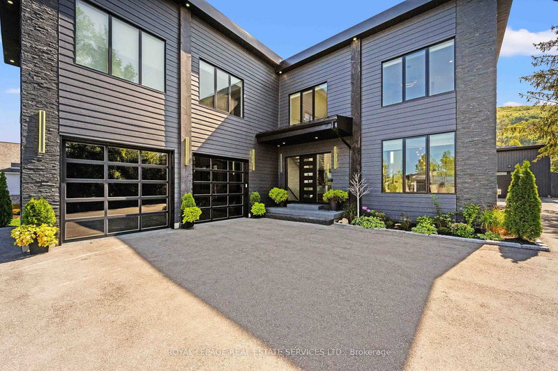 118 Barton Blvd, Blue Mountains, N0H 1J0 | Image 2