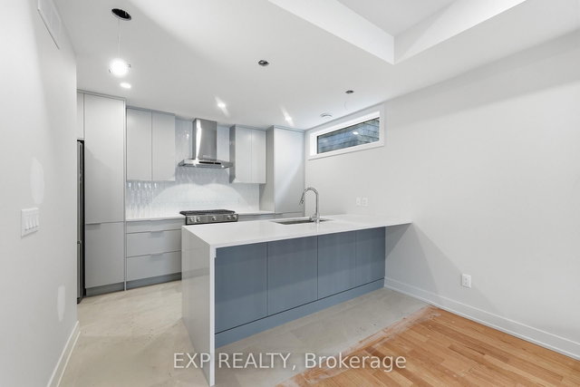 #B - 514 Roosevelt Avenue