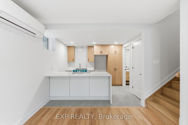 B2 - 512 Roosevelt Avenue