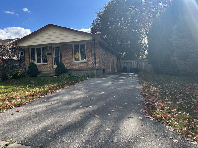 27 Gatineau Crescent