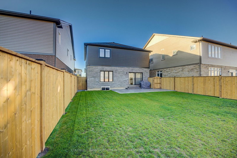 36 Alicia Cres, Thorold, L3C 7M5 | Image 3