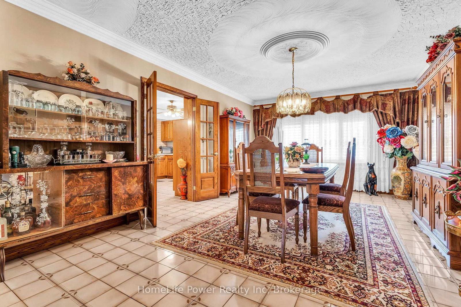 Detached House for sale at 6 Leckie Avenue, Hamilton, Ontario, L8J 2S7 - Stoney Creek Mountain - MLS: X12474183