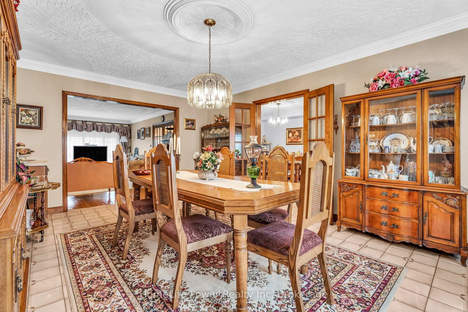 Detached House for sale at 6 Leckie Avenue, Hamilton, Ontario, L8J 2S7 - Stoney Creek Mountain - MLS: X12474183