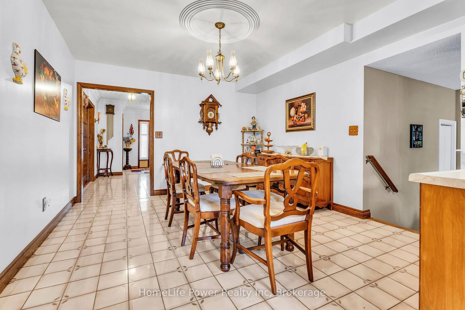 Detached House for sale at 6 Leckie Avenue, Hamilton, Ontario, L8J 2S7 - Stoney Creek Mountain - MLS: X12474183