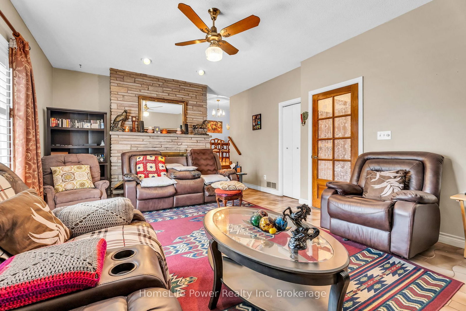 Detached House for sale at 6 Leckie Avenue, Hamilton, Ontario, L8J 2S7 - Stoney Creek Mountain - MLS: X12474183