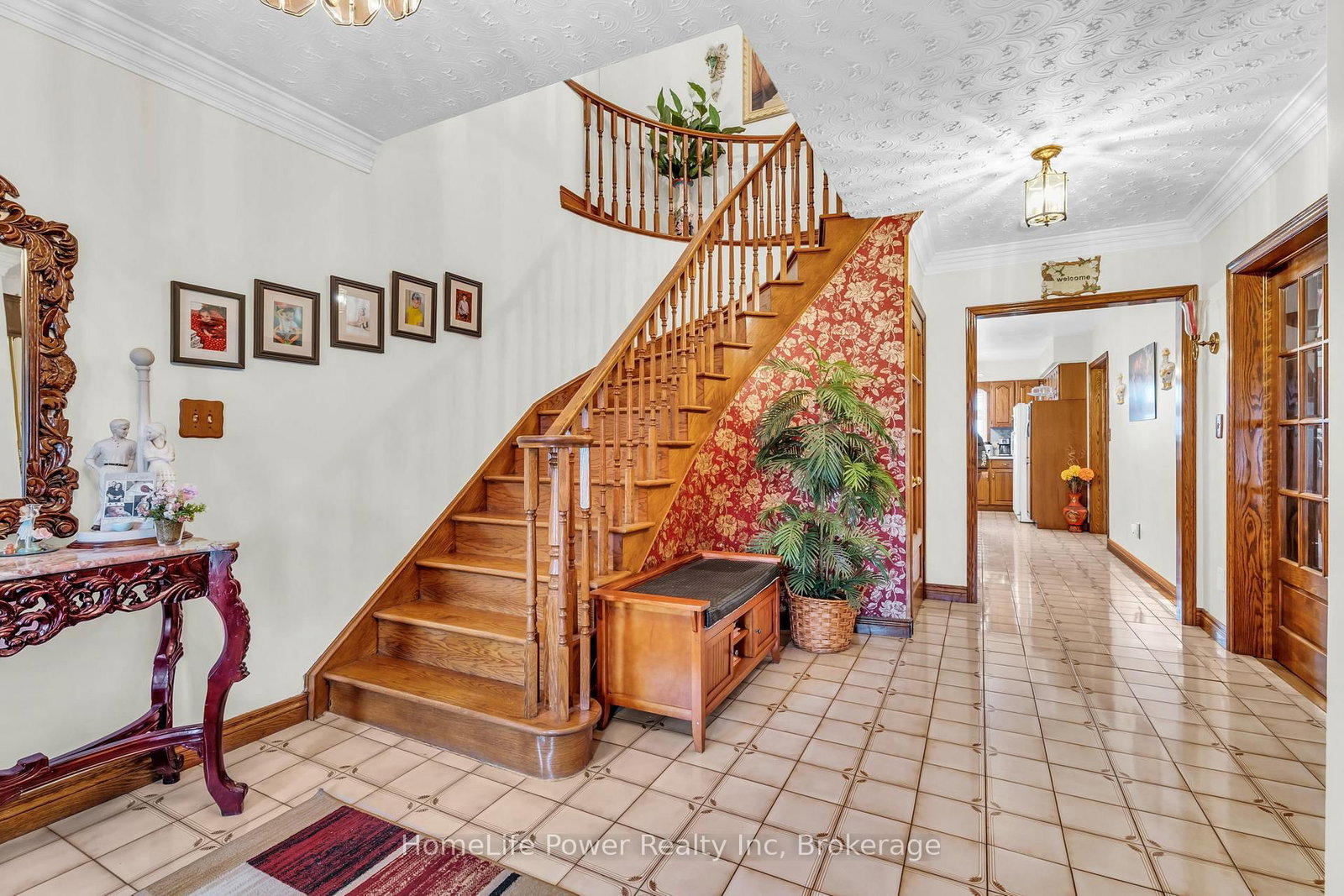 Detached House for sale at 6 Leckie Avenue, Hamilton, Ontario, L8J 2S7 - Stoney Creek Mountain - MLS: X12474183