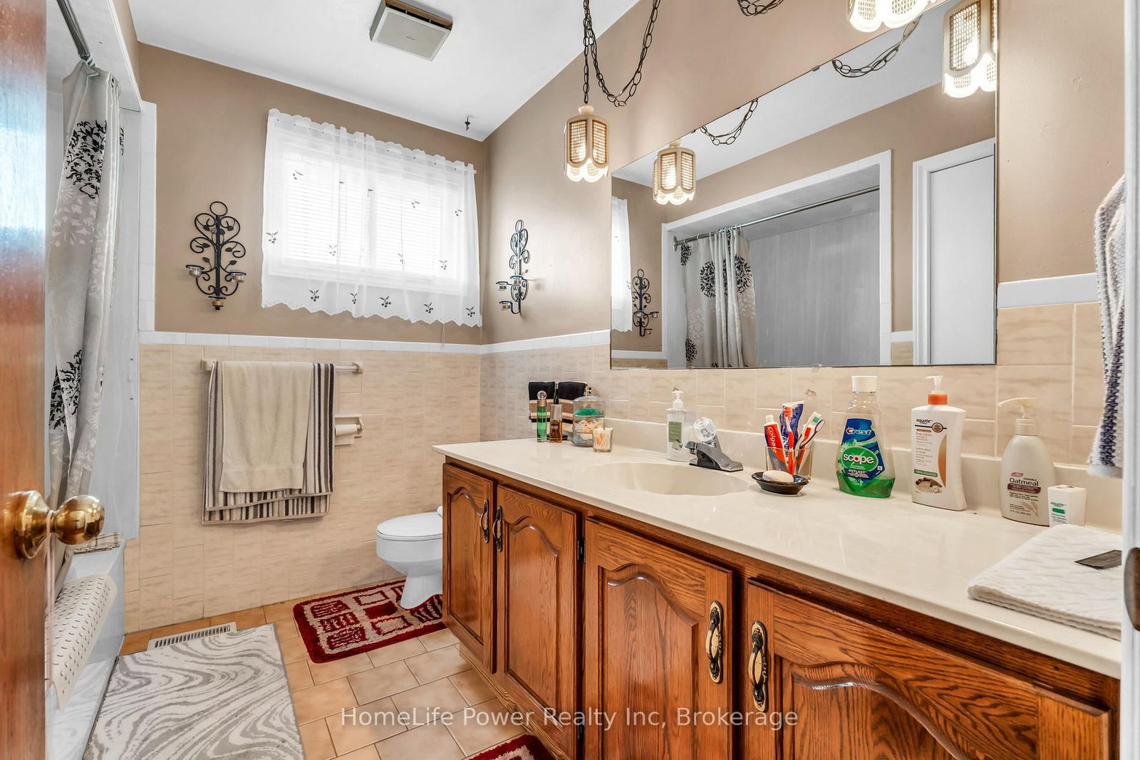 Detached House for sale at 6 Leckie Avenue, Hamilton, Ontario, L8J 2S7 - Stoney Creek Mountain - MLS: X12474183