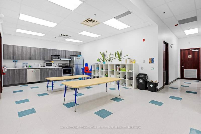 1550 Laperriere Ave, Ottawa, K1Z 7T2 | Image 3