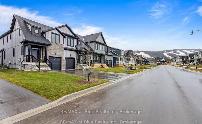 123 BLACK WILLOW Cres, Blue Mountains, L9Y 5L8 | Image 2