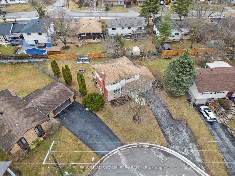 102 Dundee Dr, Haldimand, N3W 1J8 | Image 3