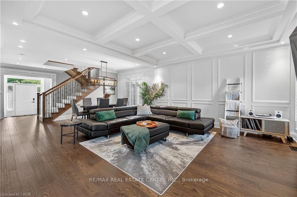 Detached House for sale at 18 David Avenue, Hamilton, Ontario, L9A 3V1 - Hill Park - MLS: X12474368