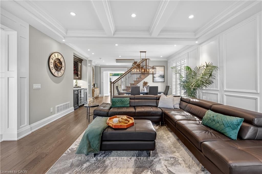 Detached House for sale at 18 David Avenue, Hamilton, Ontario, L9A 3V1 - Hill Park - MLS: X12474368