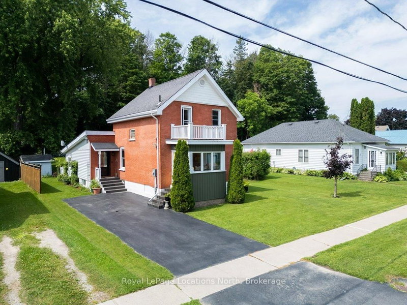 25 Edwin St W, Meaford, N4L 1E4 | Image 2