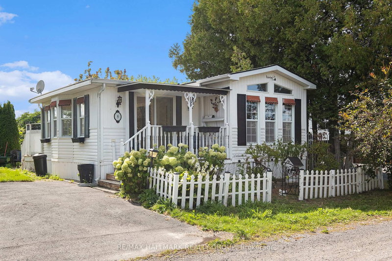 home for sale on 9 Yvette Private