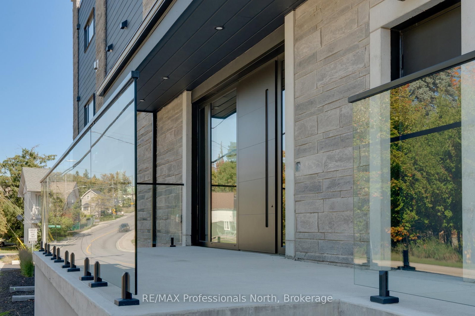 Condo for sale at 102-32 Brunel Road, Huntsville, Ontario, P1H 1P5 - Chaffey - MLS: X12475509