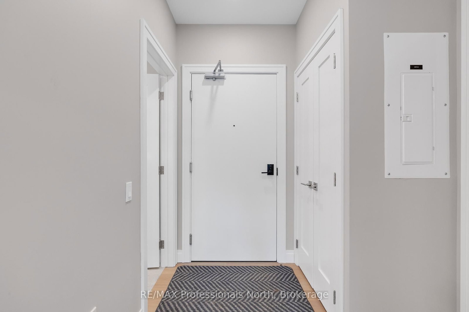 Condo for sale at 102-32 Brunel Road, Huntsville, Ontario, P1H 1P5 - Chaffey - MLS: X12475509