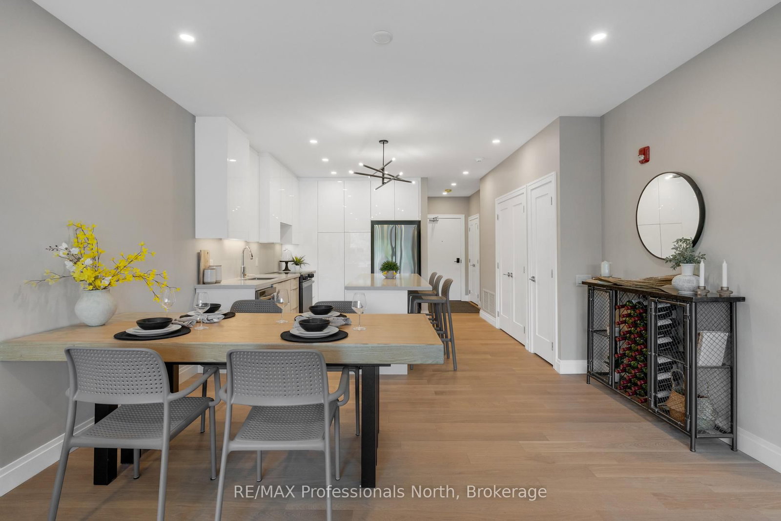 Condo for sale at 102-32 Brunel Road, Huntsville, Ontario, P1H 1P5 - Chaffey - MLS: X12475509