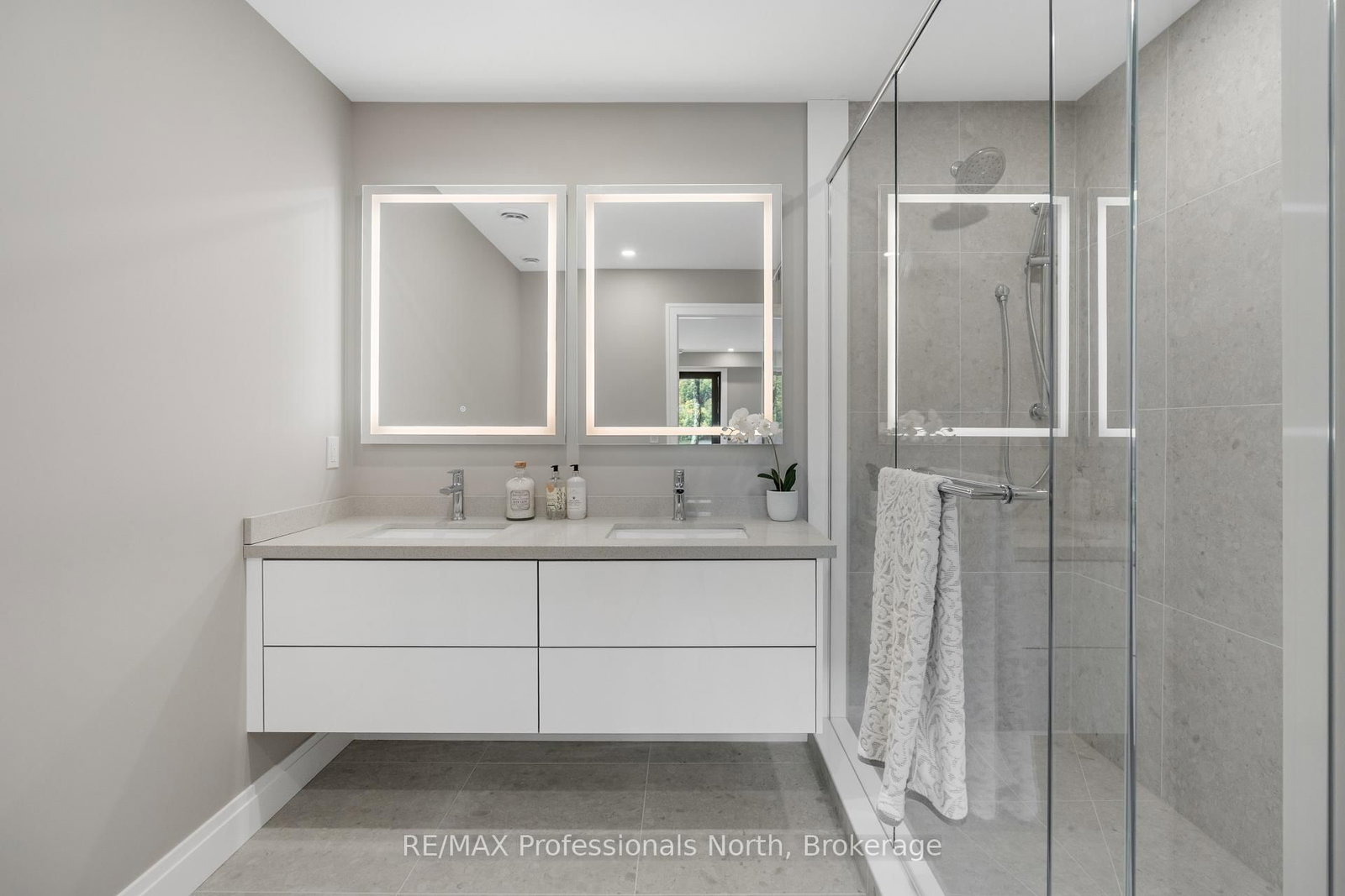 Condo for sale at 102-32 Brunel Road, Huntsville, Ontario, P1H 1P5 - Chaffey - MLS: X12475509