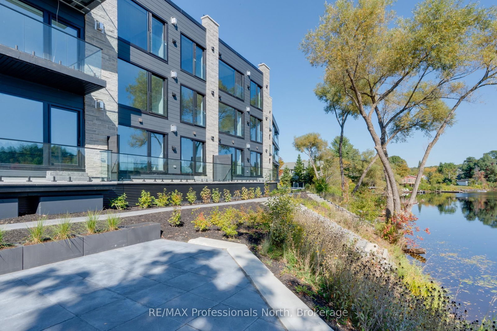 Condo for sale at 102-32 Brunel Road, Huntsville, Ontario, P1H 1P5 - Chaffey - MLS: X12475509