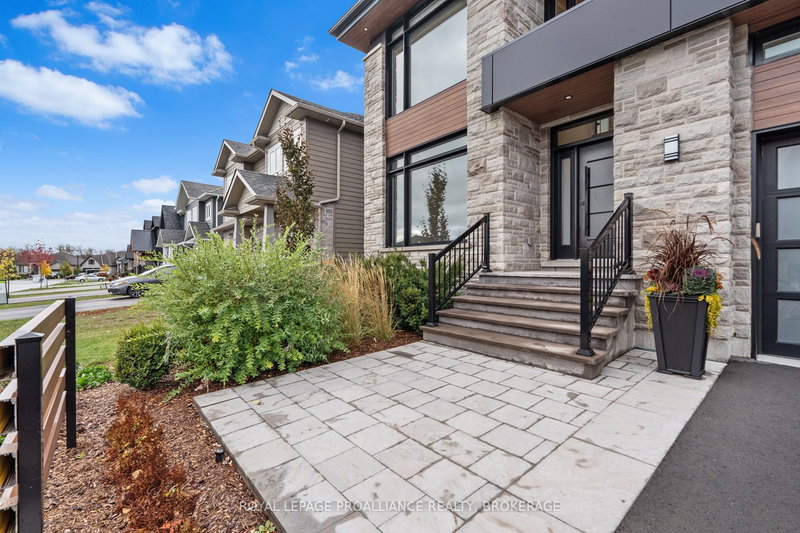 832 Windermere Dr, Kingston, K7P 0N5 | Image 3