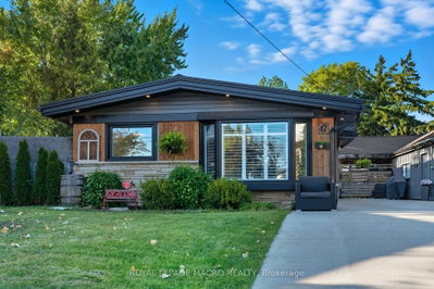 17 Carmen Avenue — photo 2